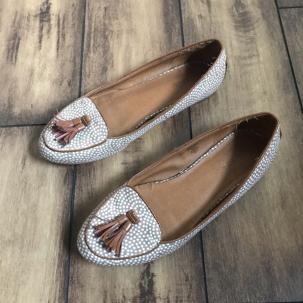 ❄️ 5 for $10 ❄️ Tassel Flats